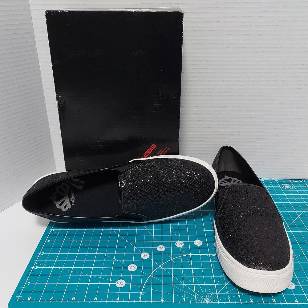 Fergalicious by Fergie Black Sparkly Flat Slip On Shoes for Women Size 10 NEW